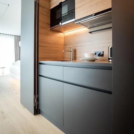 Kpm & Residences Szálloda